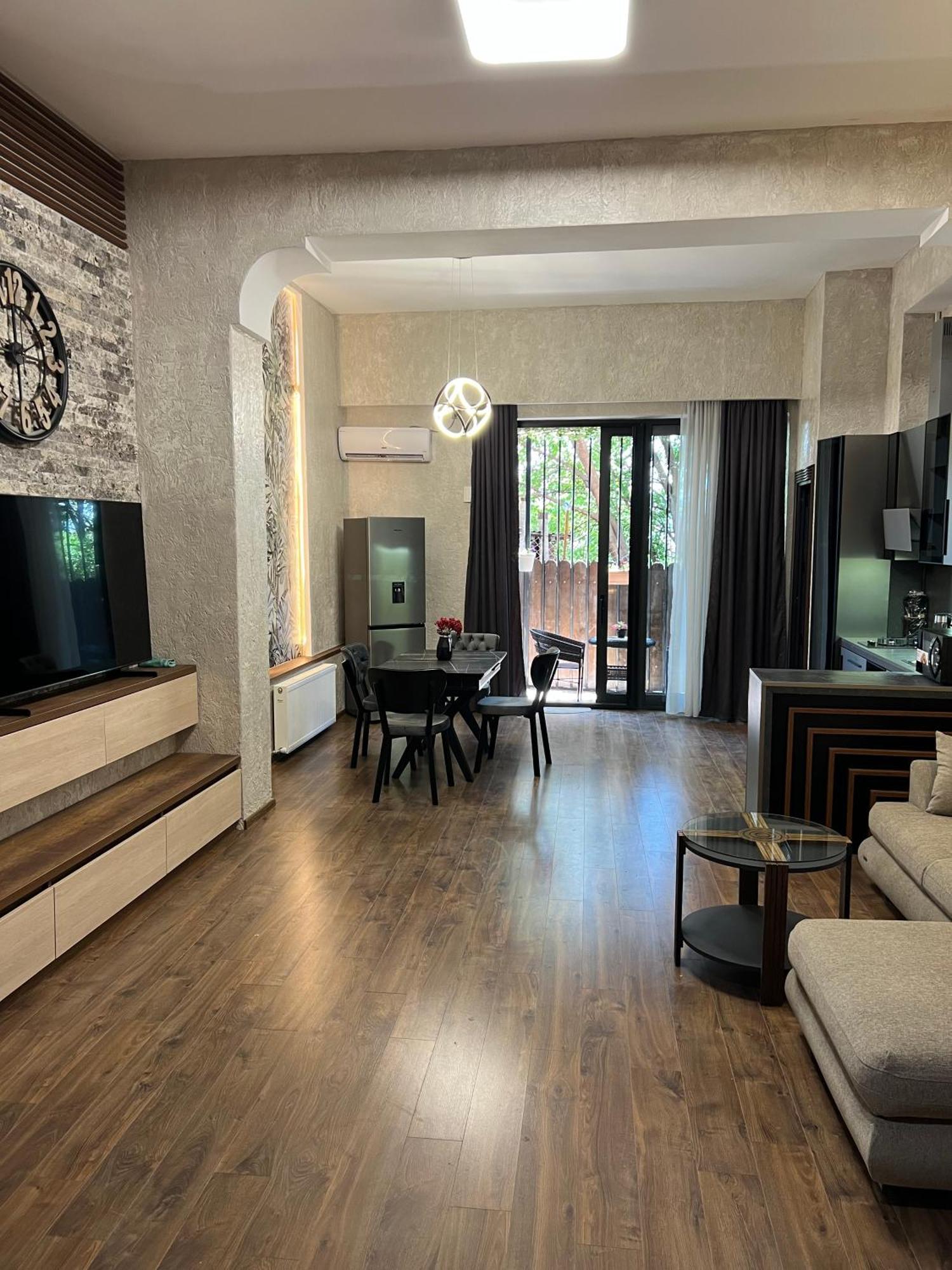 Hotel Livin Tbiliszi Kültér fotó