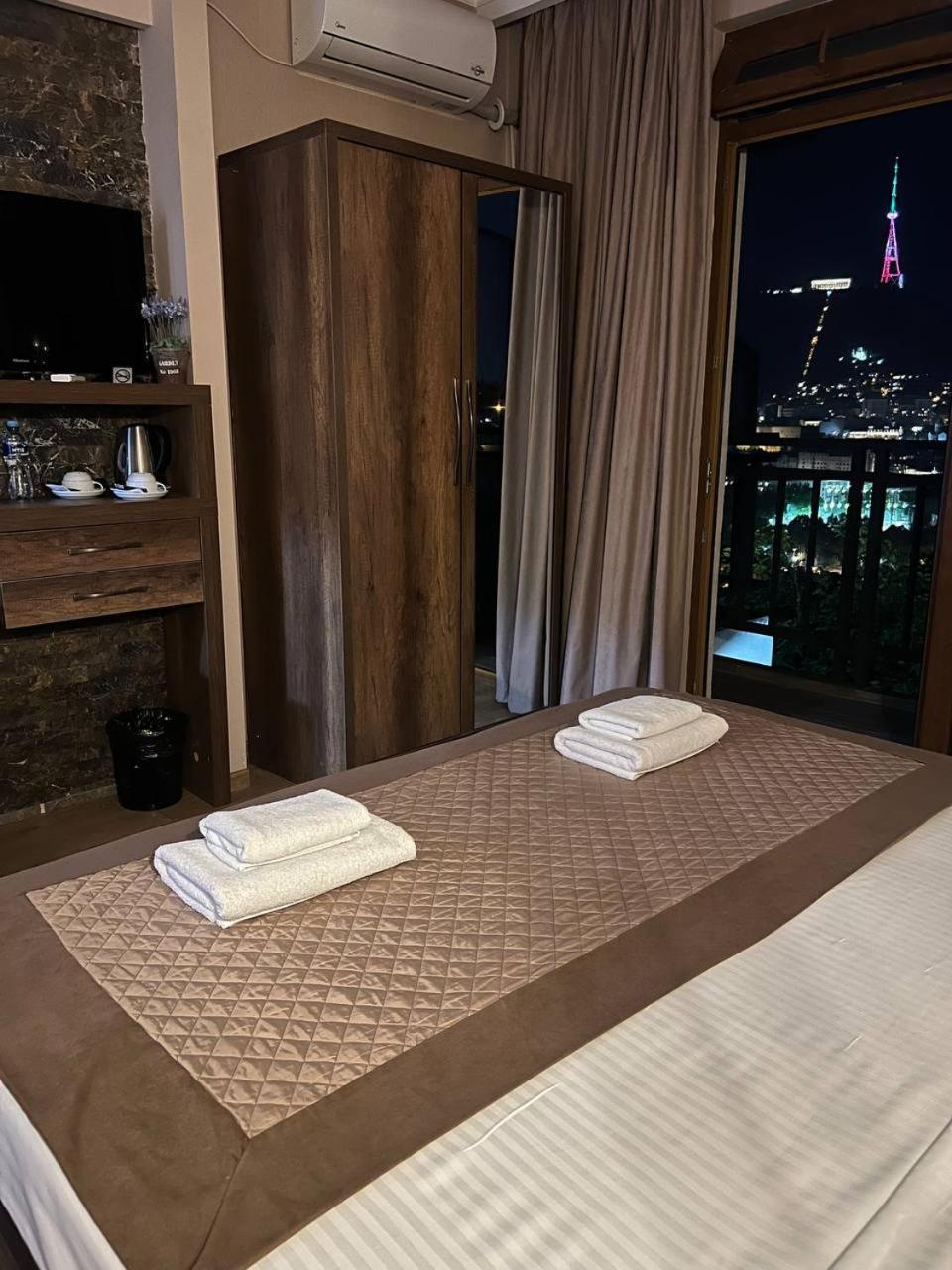 Hotel Livin Tbiliszi Kültér fotó
