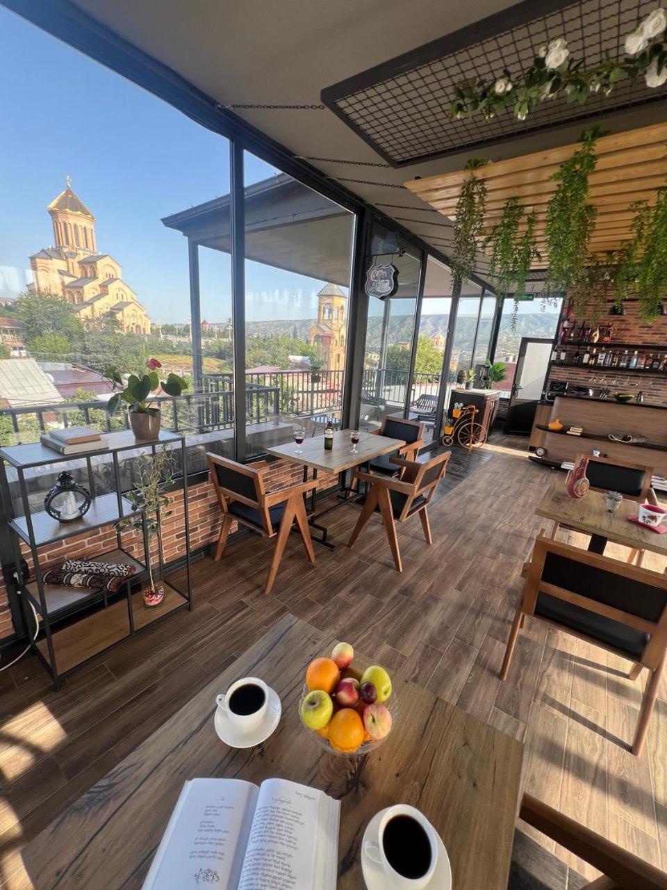 Hotel Livin Tbiliszi Kültér fotó