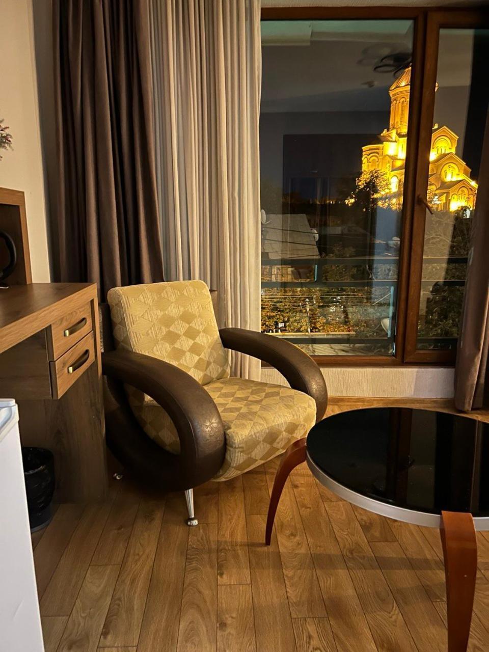 Hotel Livin Tbiliszi Kültér fotó