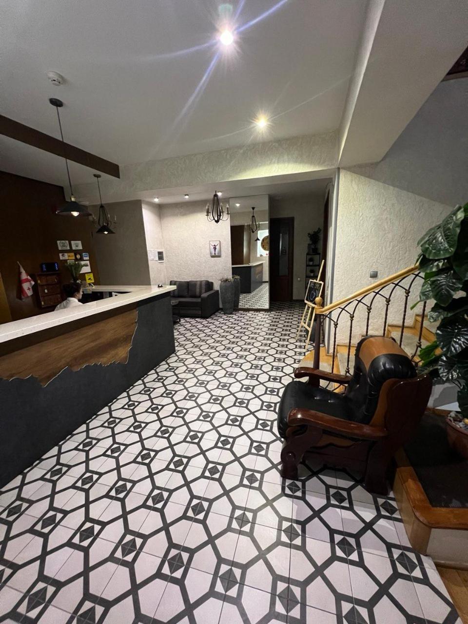 Hotel Livin Tbiliszi Kültér fotó