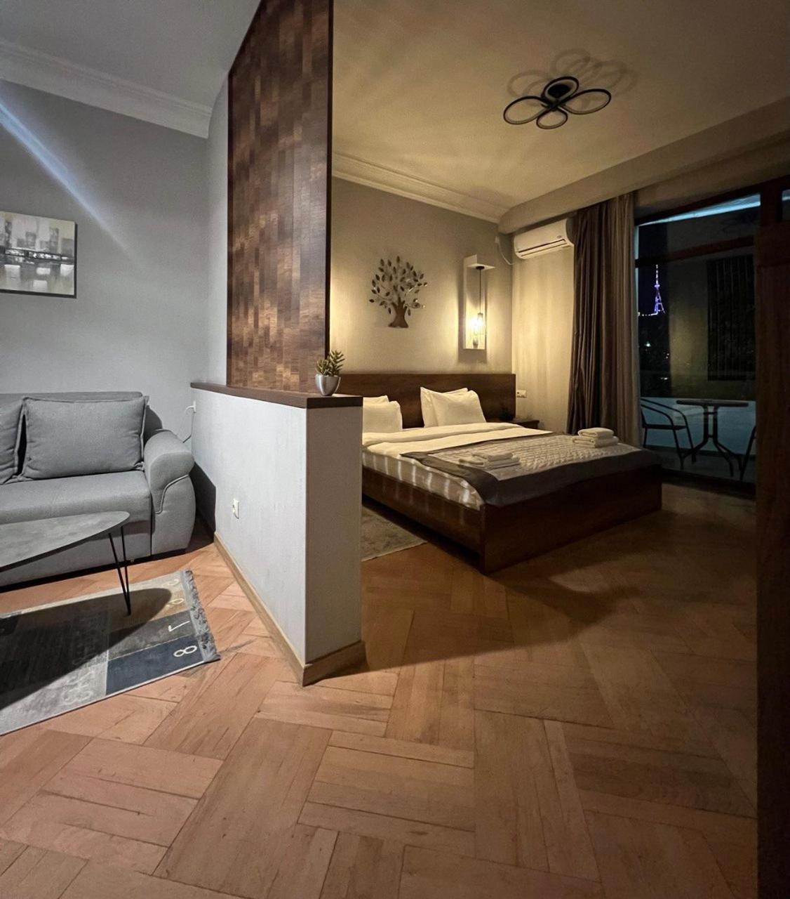 Hotel Livin Tbiliszi Szoba fotó