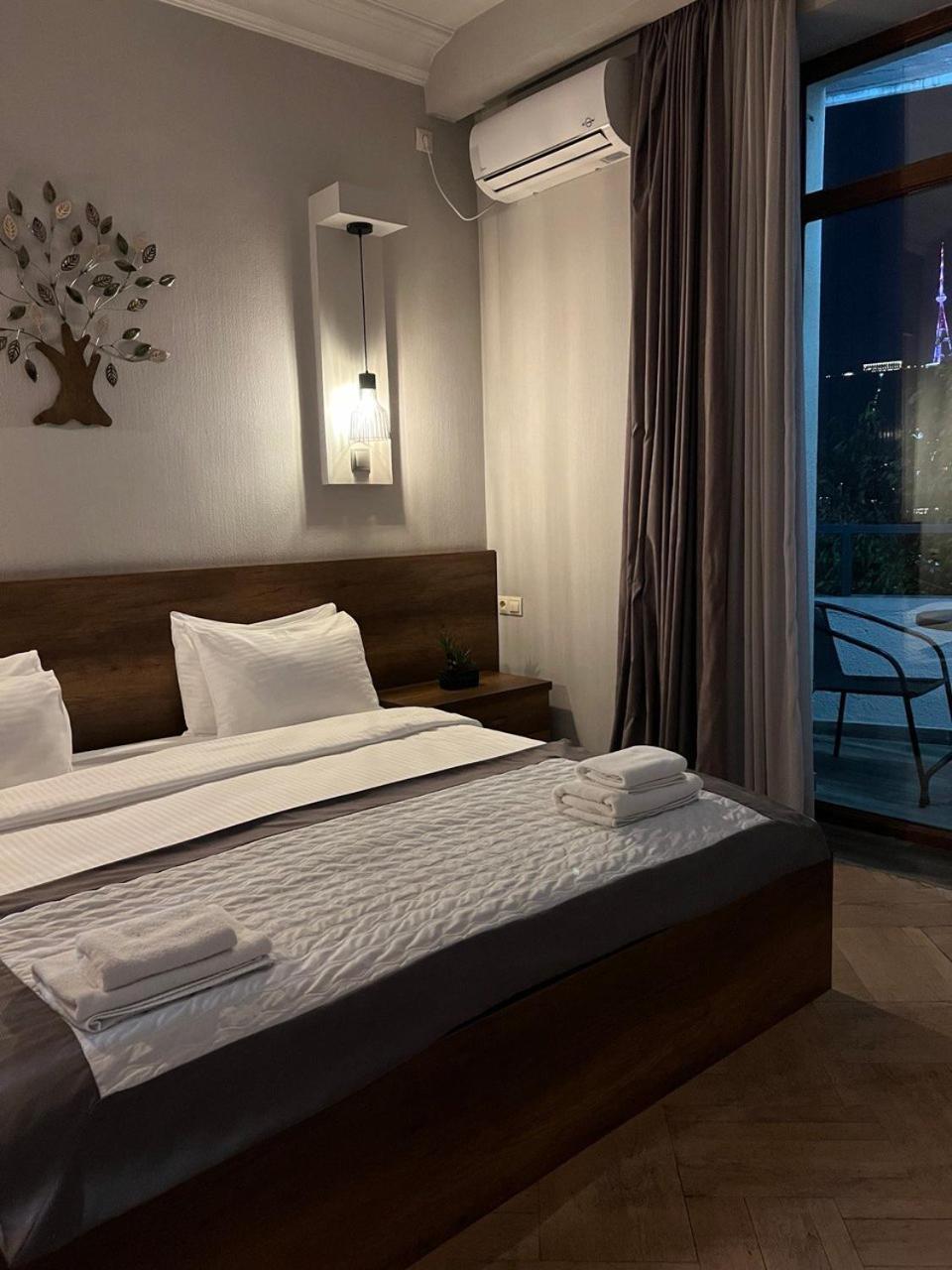 Hotel Livin Tbiliszi Szoba fotó