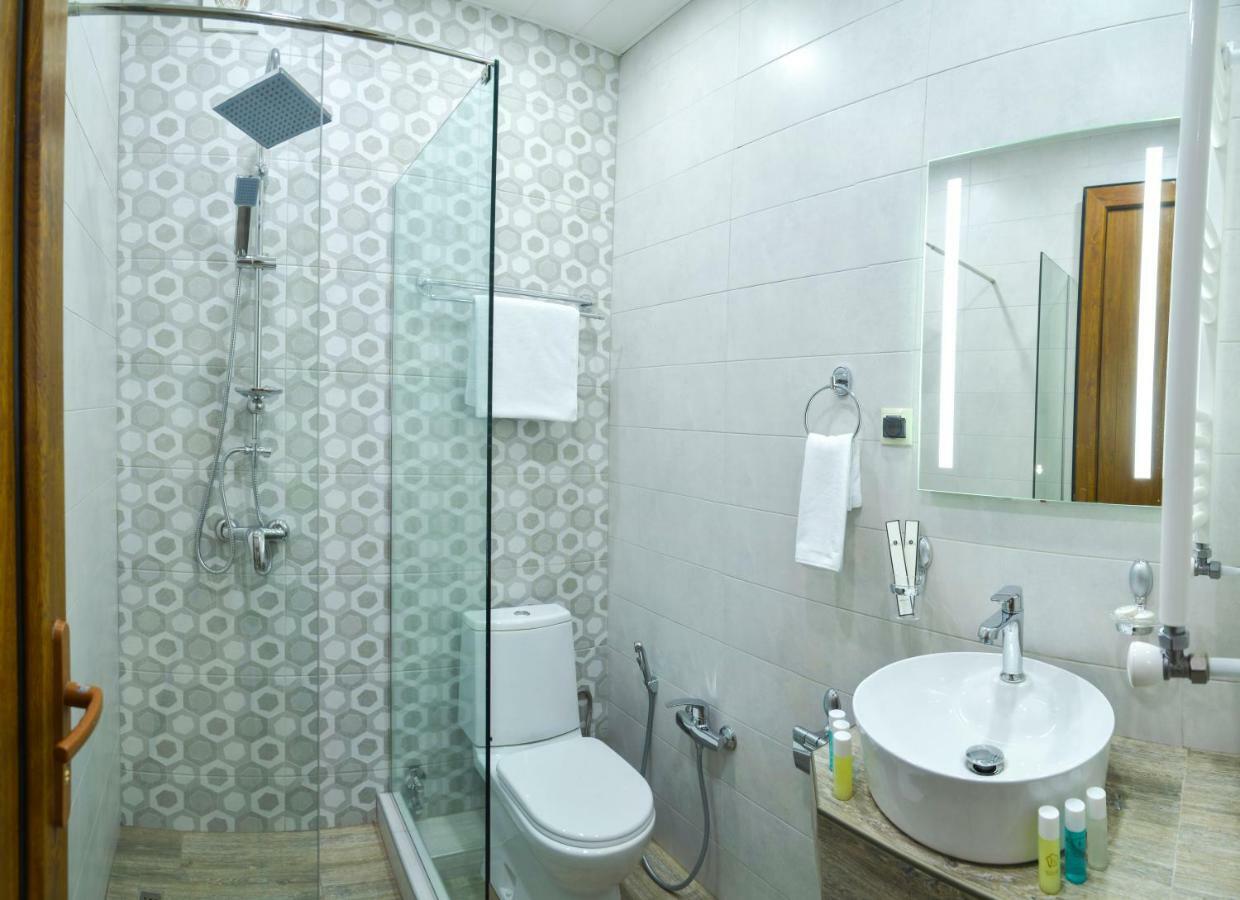 Hotel Livin Tbiliszi Kültér fotó