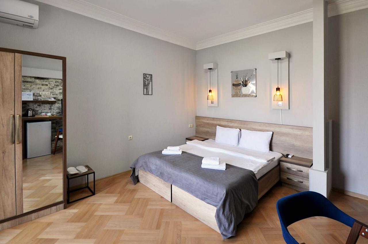 Hotel Livin Tbiliszi Kültér fotó