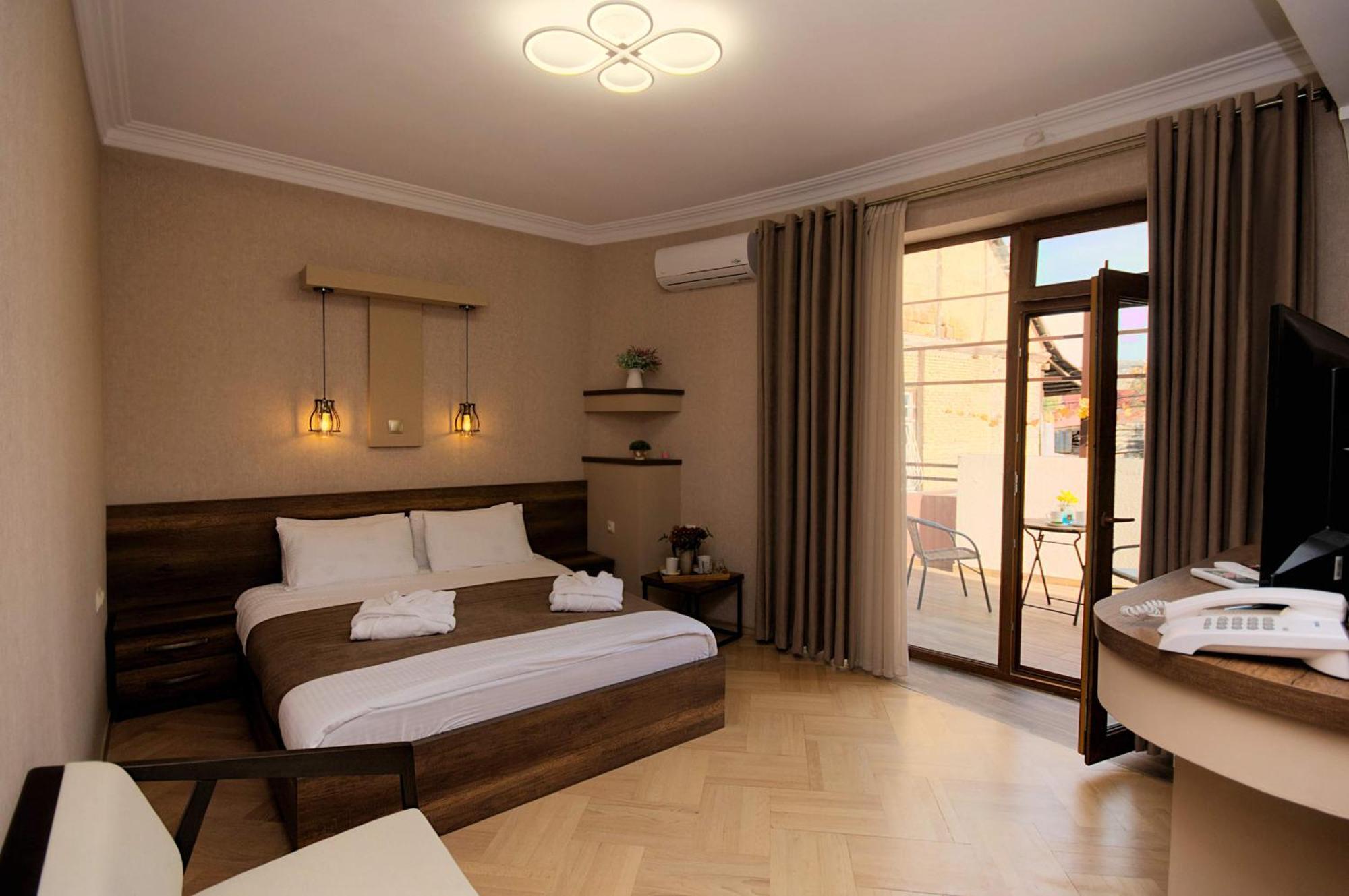 Hotel Livin Tbiliszi Kültér fotó