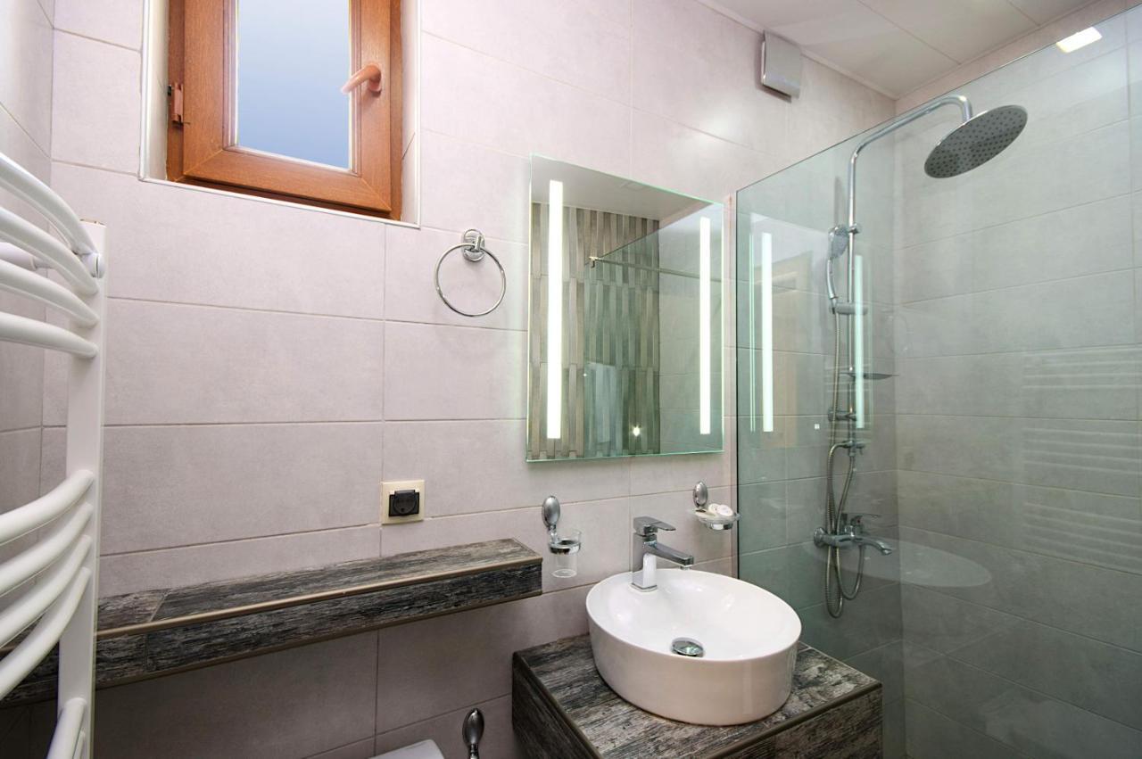 Hotel Livin Tbiliszi Kültér fotó