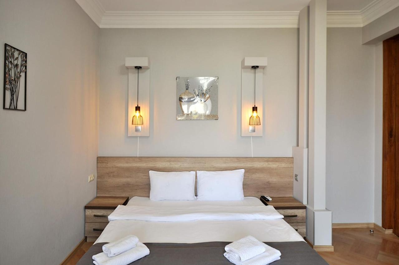 Hotel Livin Tbiliszi Kültér fotó
